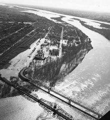 Flood images in Pierre, 1952